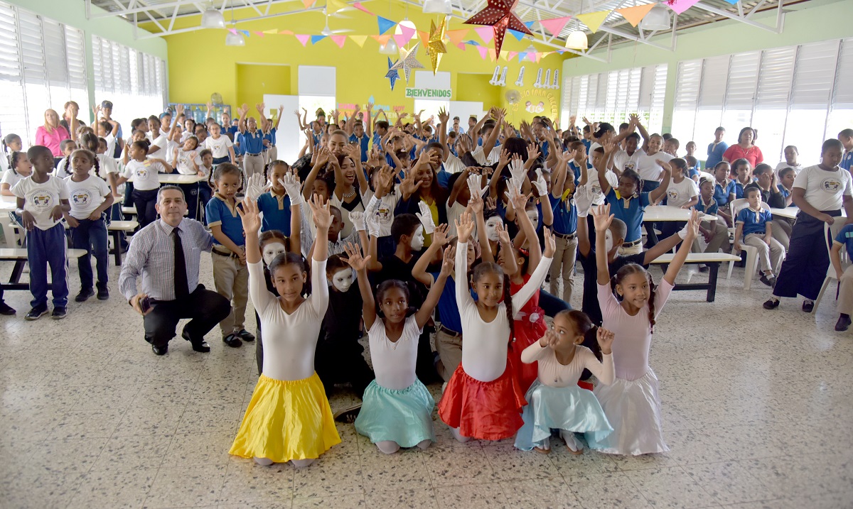  imagen Estudiantes durante la celebraci&oacute;n del d&iacute;a del estudiante 