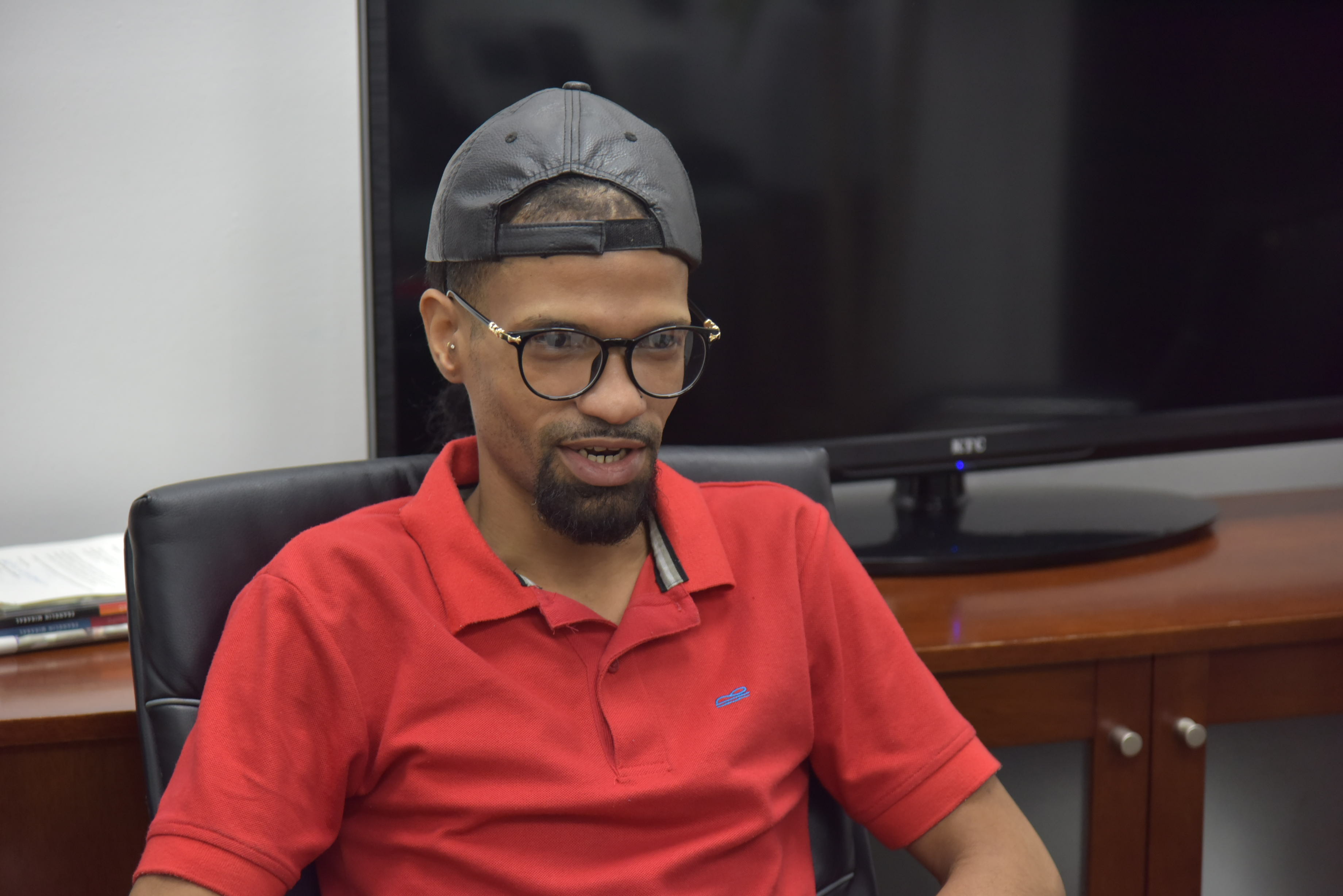  imagen Foto de Directora del Liceo Benito Ju&aacute;rez, Yordania Sim&oacute;n Morales. 