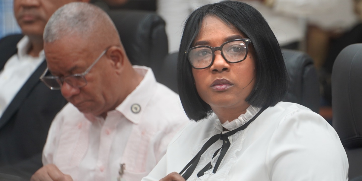  imagen Reuni&oacute;n con los directores de las 18 Regionales&nbsp; 