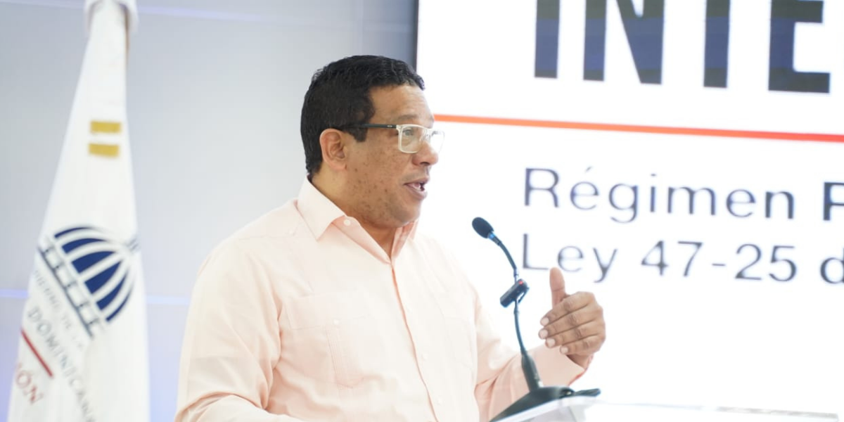  imagen Ministro De Camps junto a entidades de la&nbsp;Procuradur&iacute;a General de la Rep&uacute;blica 