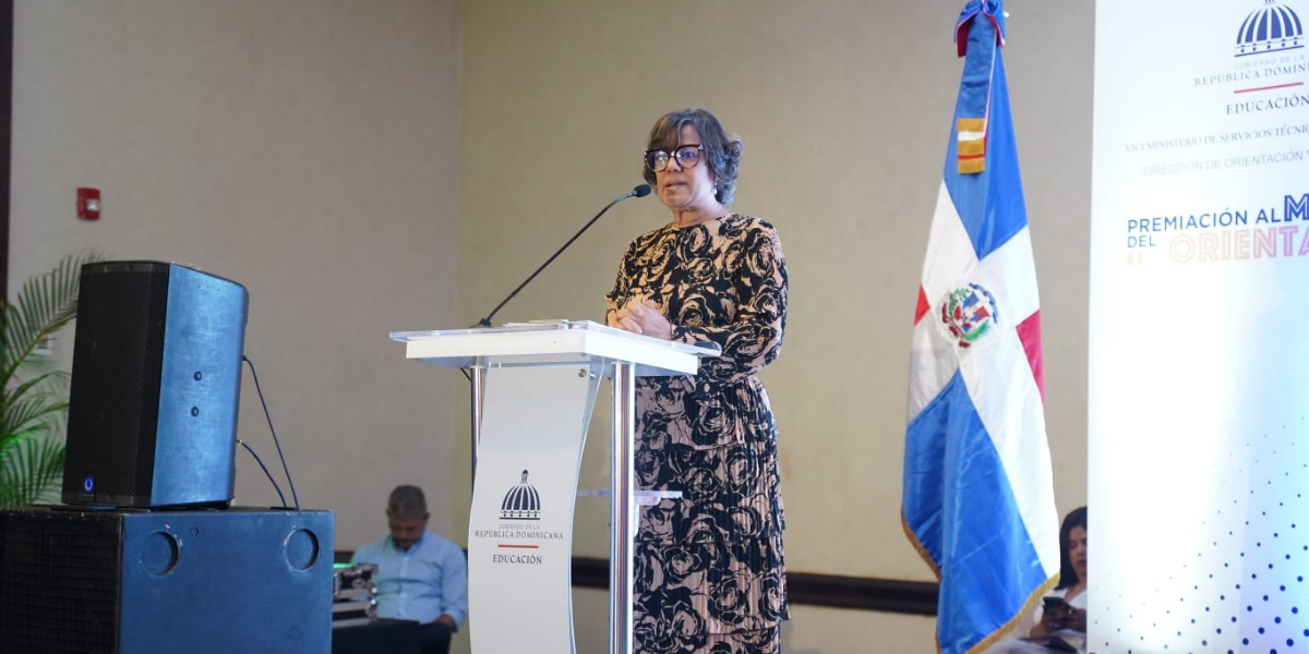  imagen La viceministra de Servicios T&eacute;cnicos y Pedag&oacute;gicos, Ancell Scheke 