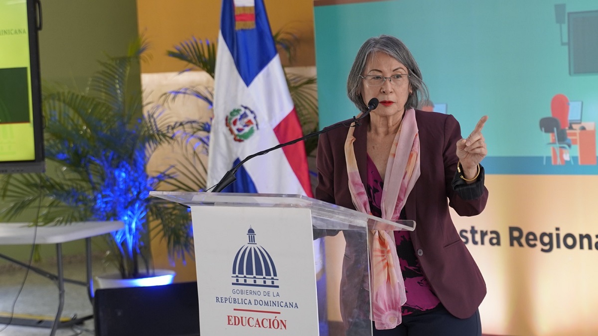  imagen Foto de estudiante con&nbsp;buenas&nbsp; en innovaci&oacute;n tecnol&oacute;gica 