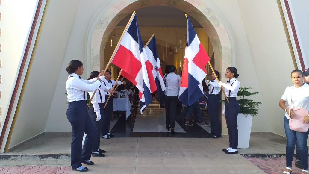  imagen Estudiantes de diversas regionales educativas en el pa&iacute;s realizan actos conmemorativos por Independencia Nacional. 