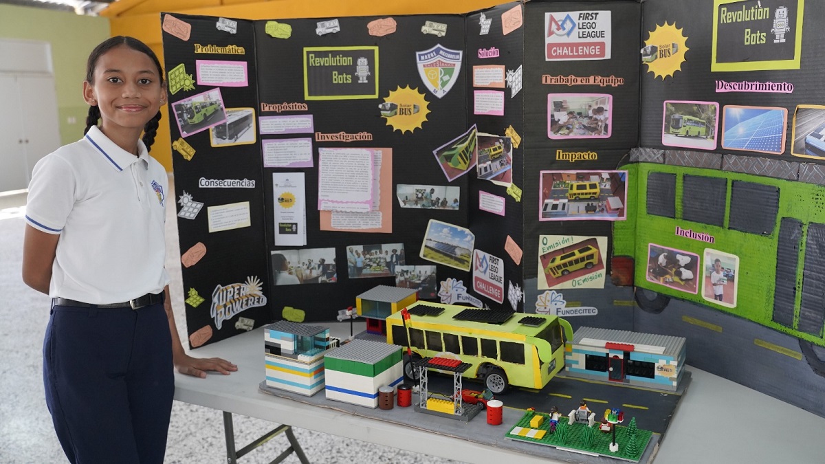  imagen Foto de estudiante con&nbsp;buenas&nbsp; en innovaci&oacute;n tecnol&oacute;gica 