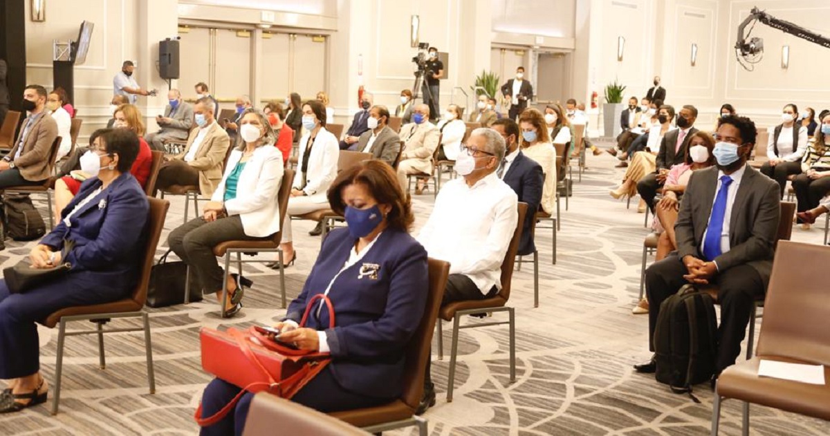  imagen El ministro Fulcar, tuvo a su cargo este viernes las palabras de apertura del XXIV Congreso Internacional de Educaci&oacute;n Aprendo reimaginando la educaci&oacute;n: un modelo h&iacute;brido que auspicia EDUCA. 