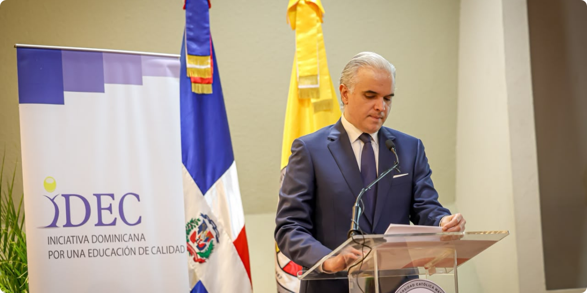  imagen ministro de Educaci&oacute;n, Luis Miguel De Camps 