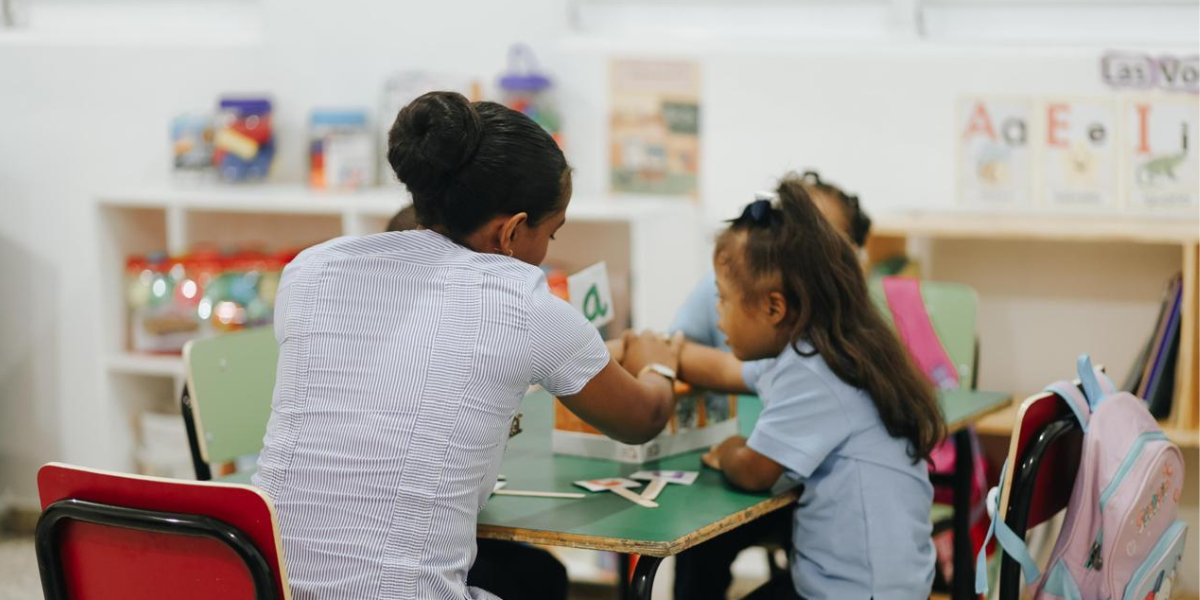  imagen Foto de maestros en el aula&nbsp; 