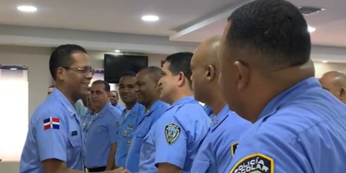  imagen Foto de polic&iacute;a escolar&nbsp; 