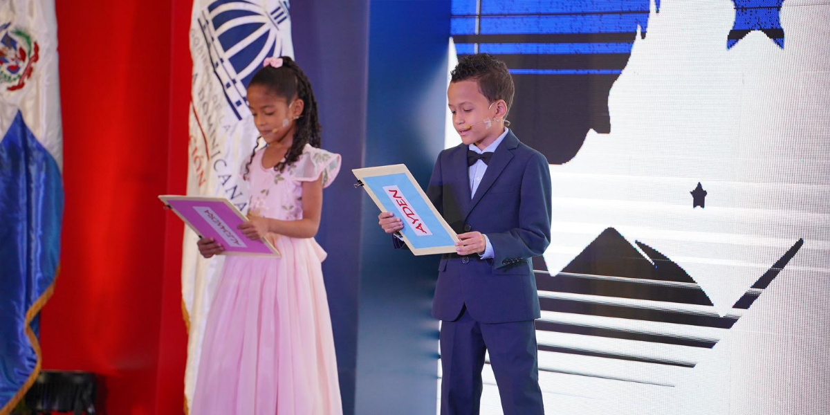  imagen Fotos de estudiantes leyendo&nbsp; 