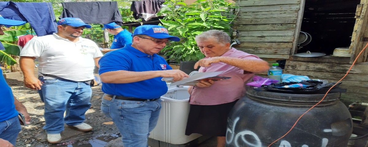  imagen Ministro Pe&ntilde;a Mirabal durante el operativo 