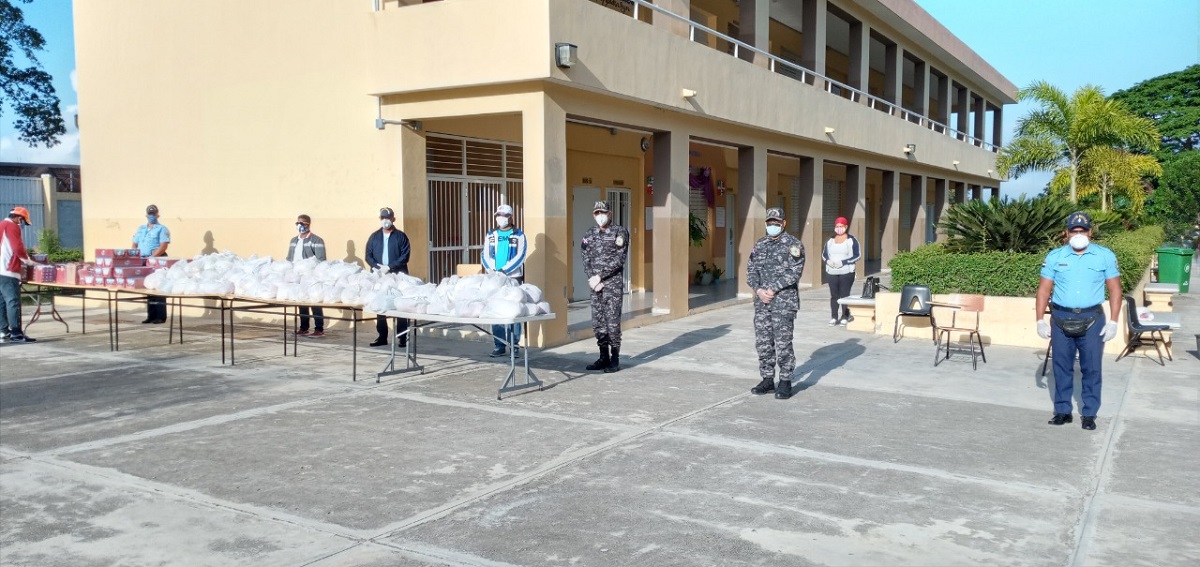  imagen Redoblan seguridad en centros escolares. 