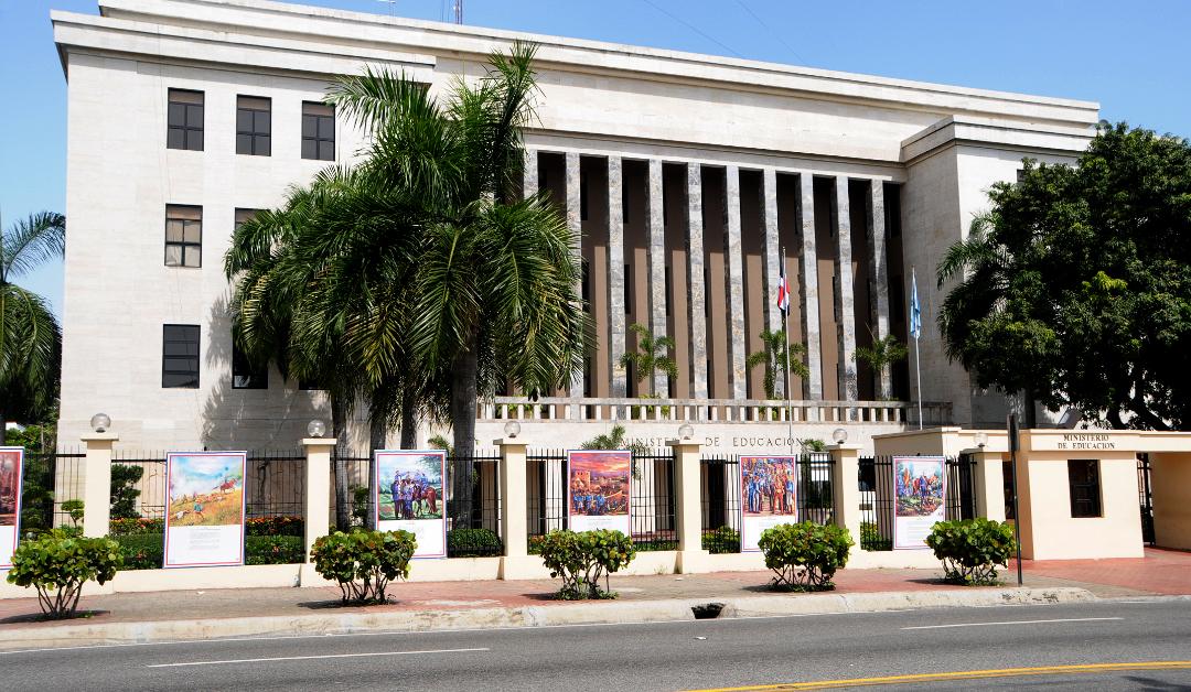  imagen FACHADA DEL MINISTERIO DE EDUCACI&Oacute;N 