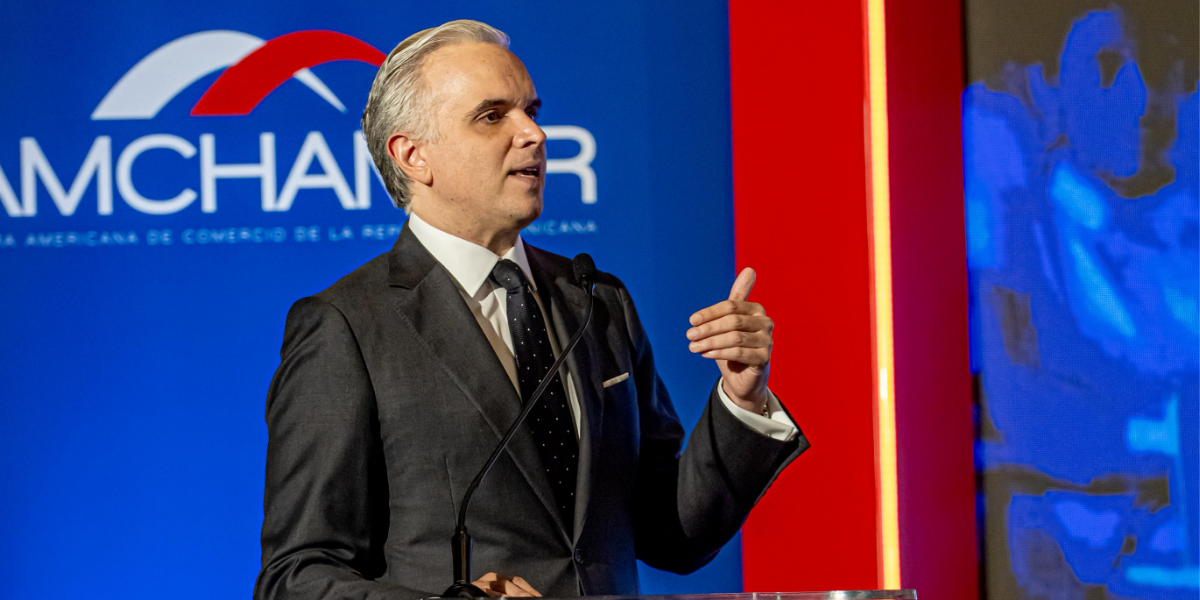  imagen ministro de Educaci&oacute;n, Luis Miguel De Camps 