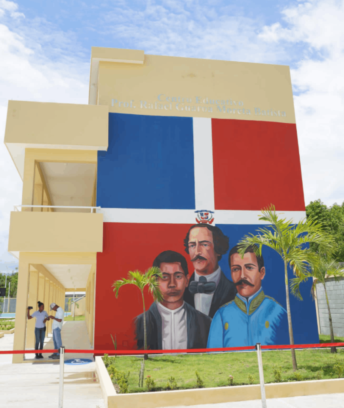  imagen Escuela B&aacute;sica Rafael Guaroa Moreta Batista en Bonao&nbsp; 