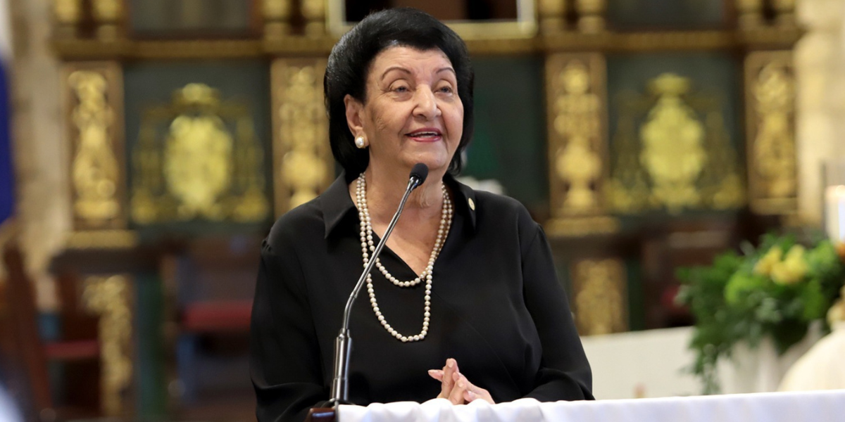  imagen Primera dama Raquel Arbaje y do&ntilde;a Besaida Manola Santana 