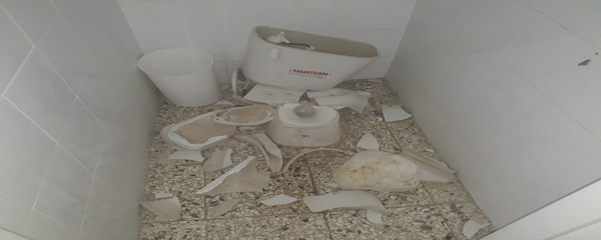  imagen Actos vand&aacute;licos contra la escuela se muestran en las fotos 