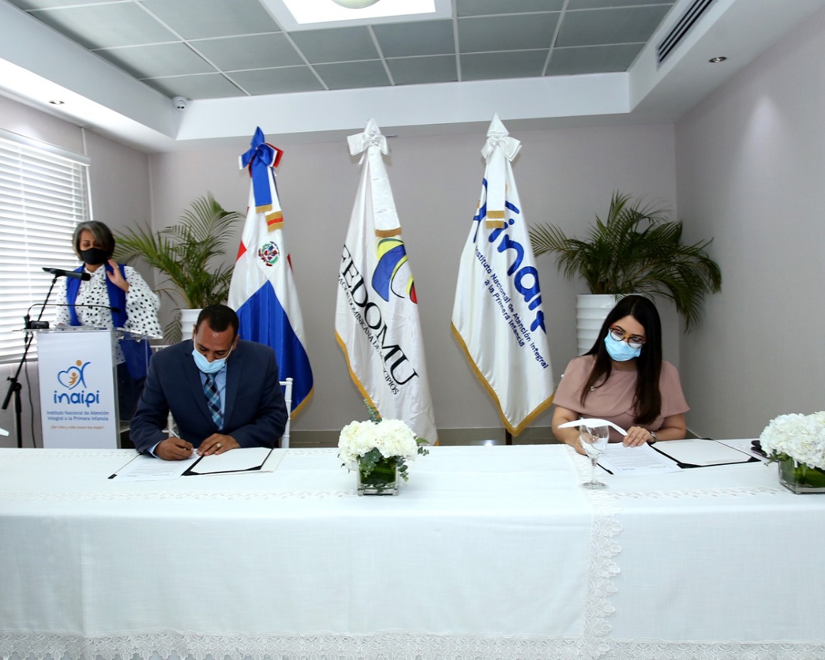  imagen INAIPI y FEDOMU ratificando el cumplimiento in extenso de convenio firmado en el 2017 a favor de la primera infancia&nbsp; 