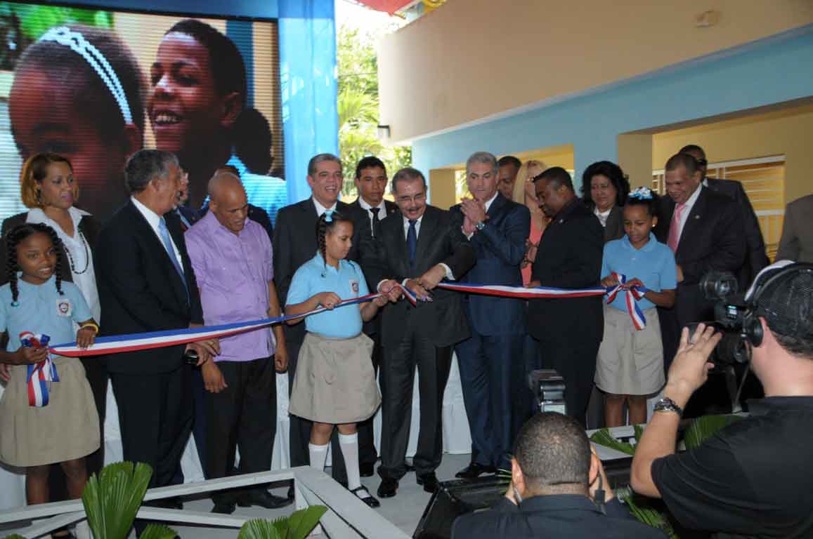  imagen Presidente Medina inaugura 129 aulas para reforzar educación en el Distrito Nacional y Santo Domingo Norte 