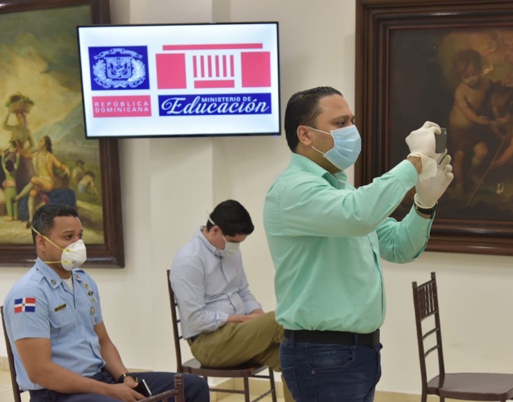  imagen El ministro Pe&ntilde;a Mirabal 