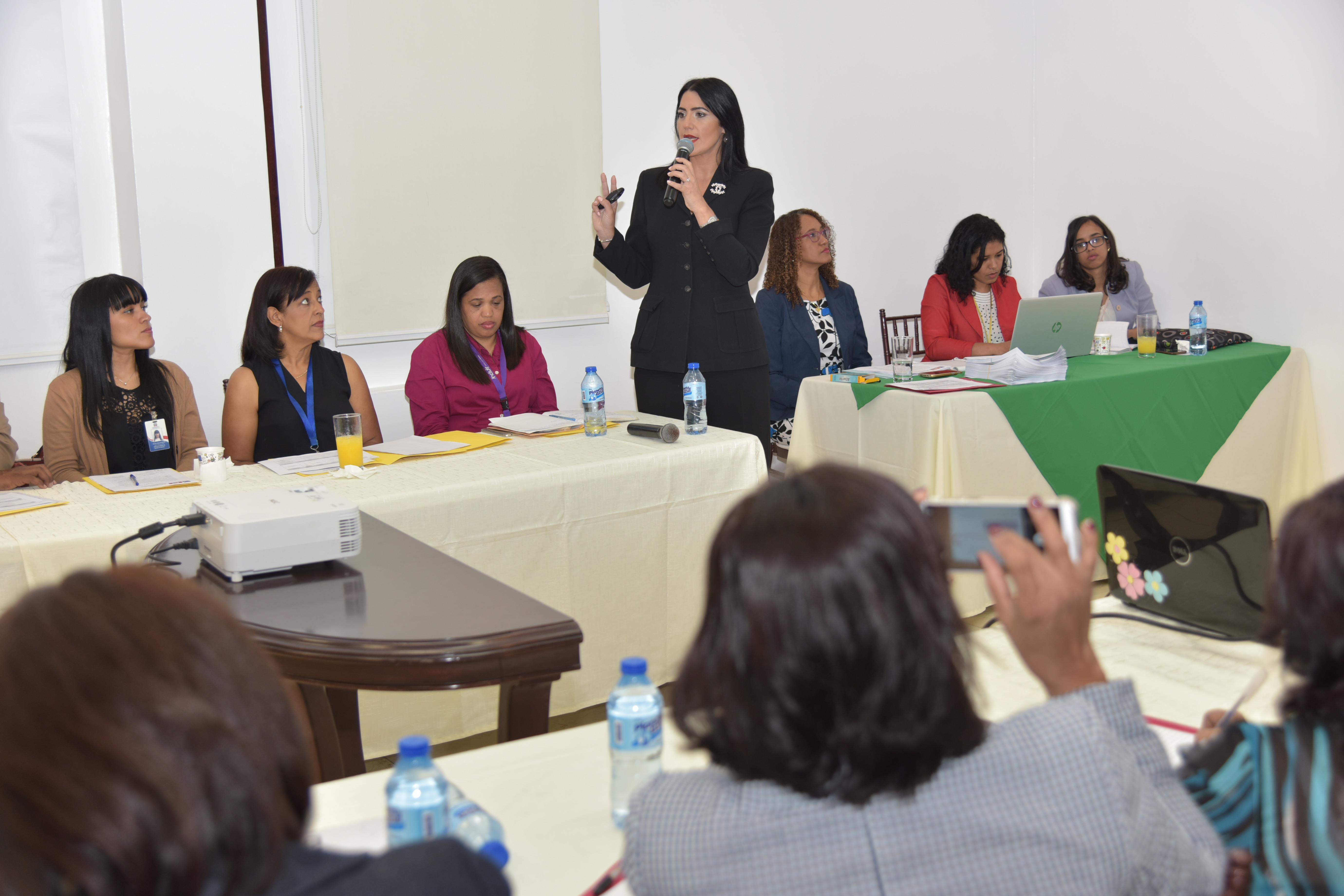  imagen Directora de Educac&oacute;n Especial en reuni&oacute;n junto a&nbsp;30 instituciones que trabajan en favor de personas con discapacidad. 