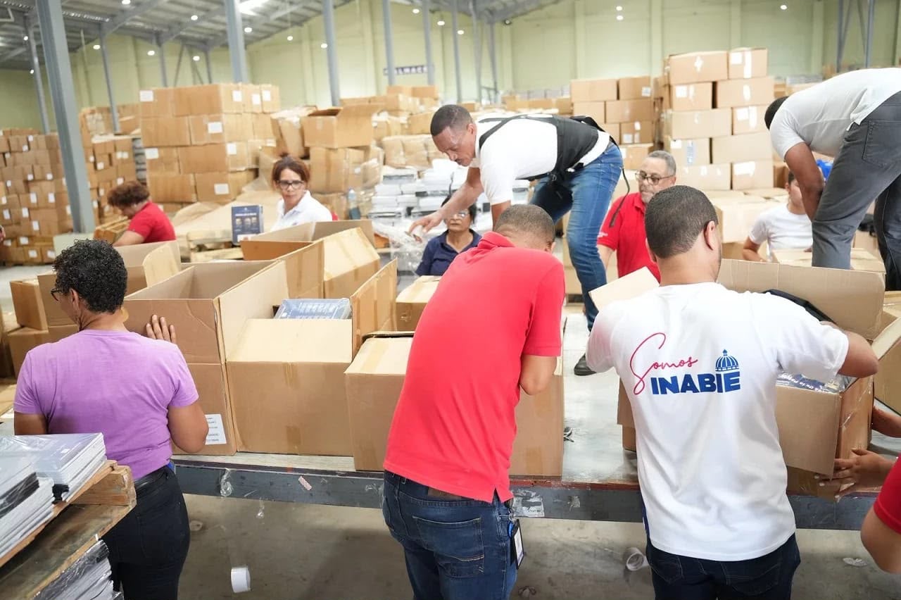  imagen Foto de cajas de utiles&nbsp; 