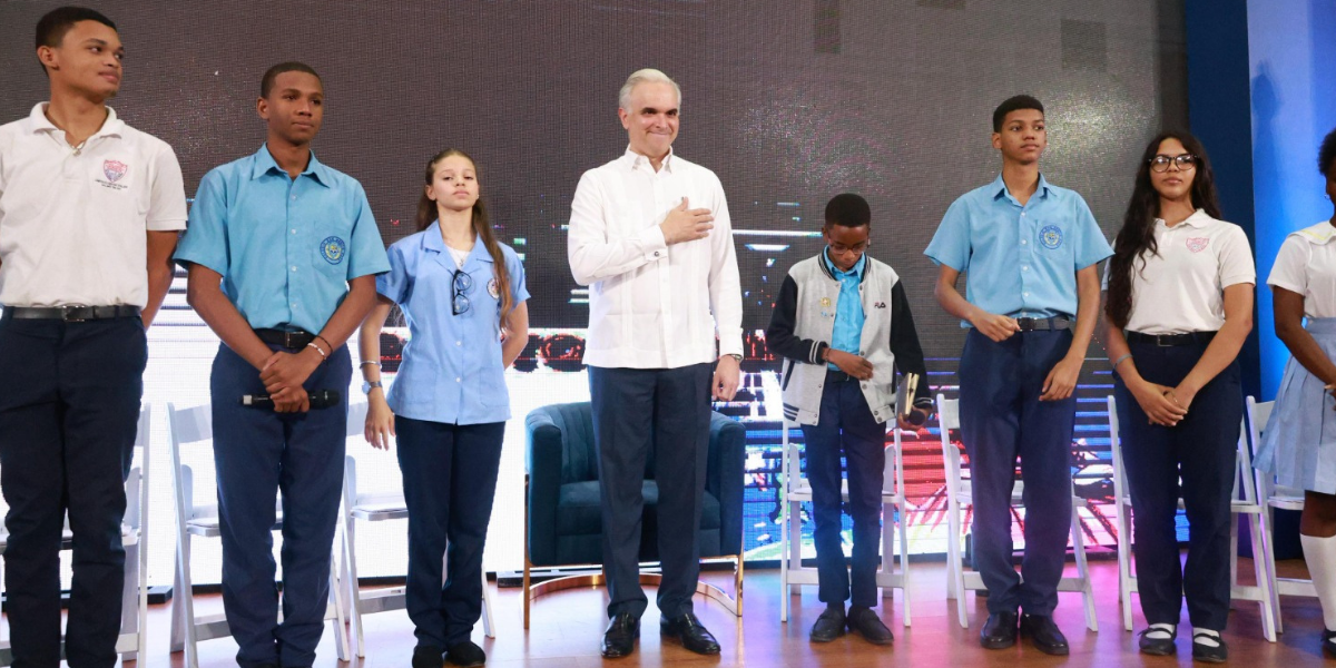  imagen Foto con estudiantes&nbsp; 