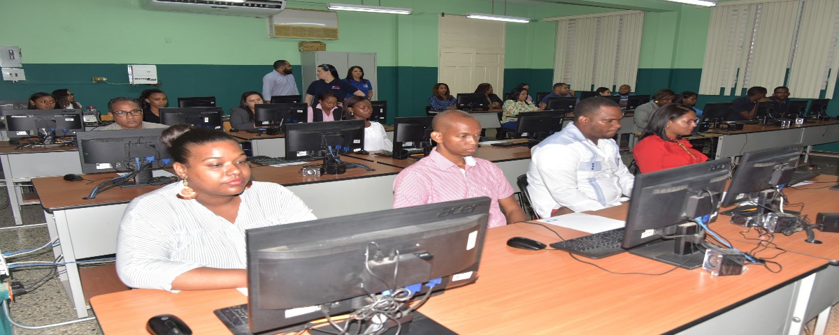  imagen Postulantes asistentes a la prueba 