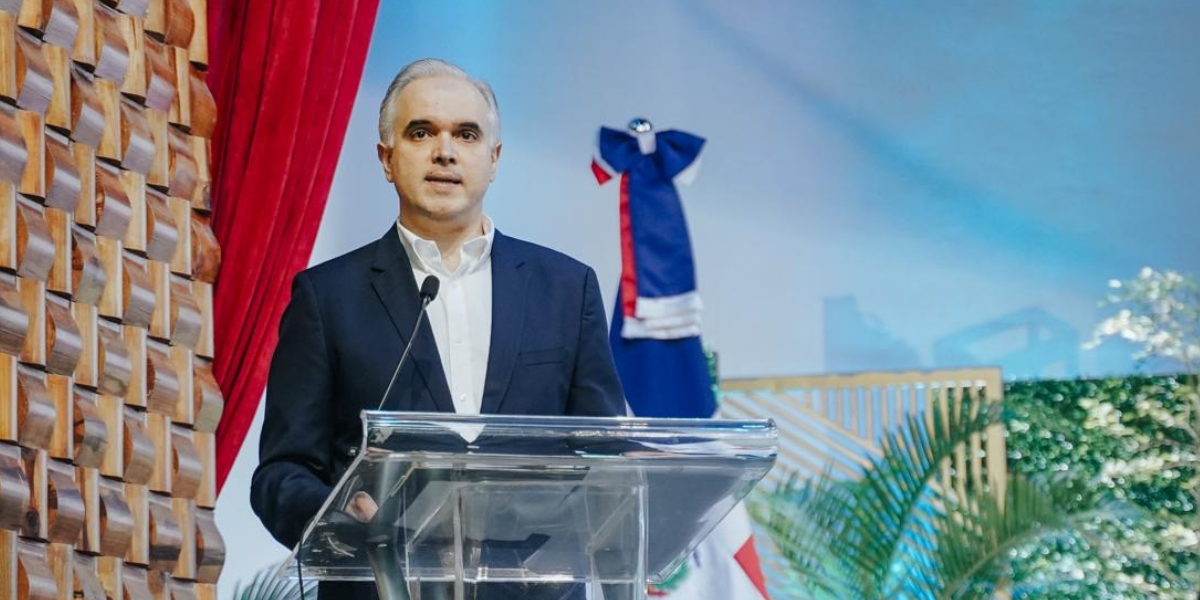  imagen &nbsp;ministro de Educaci&oacute;n, Luis Miguel De Camps 