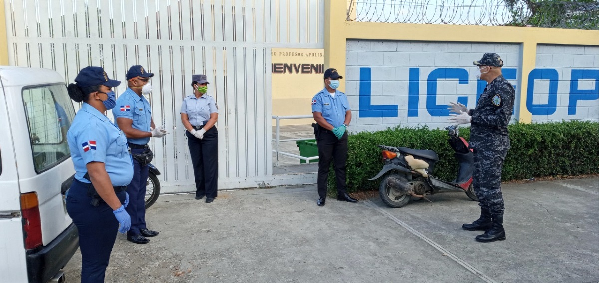  imagen Redoblan seguridad en centros escolares. 