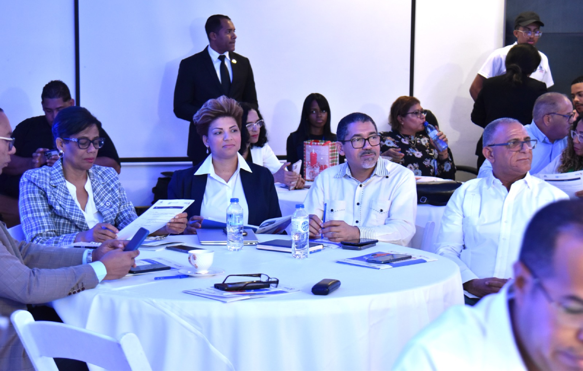  imagen Primer encuentro de sensibilizaci&oacute;n &ldquo;Derechos Humanos: hacia el trayecto de la implementaci&oacute;n de una pol&iacute;tica transversal&rdquo;. 