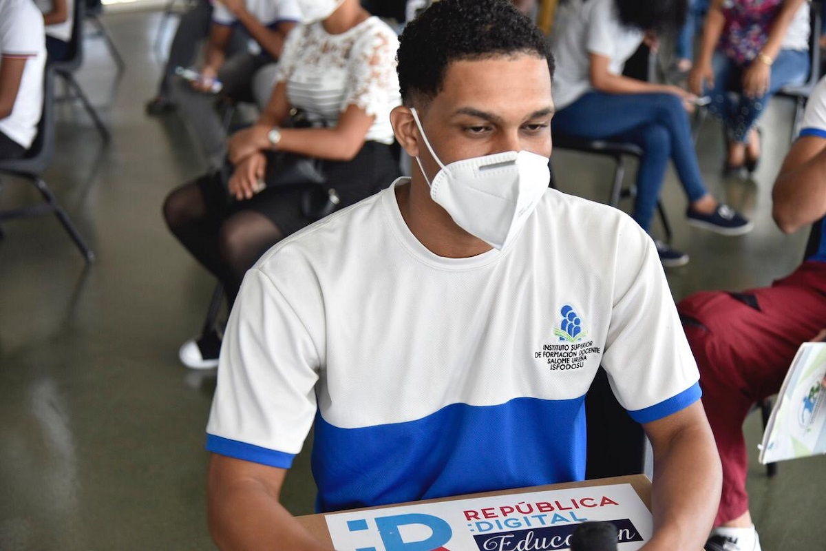  imagen Fernando Payano, alumno de la provincia de Bahoruco 