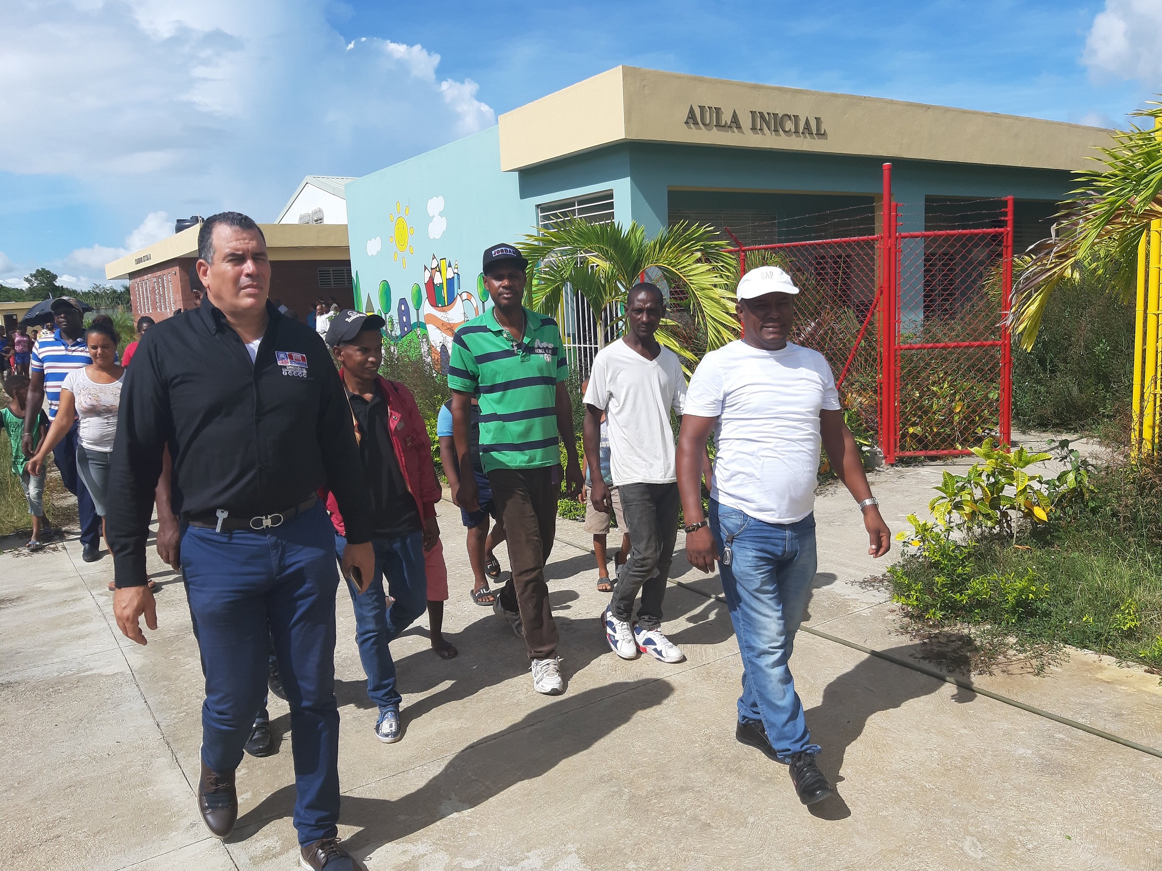  imagen Fachada de la escuela 