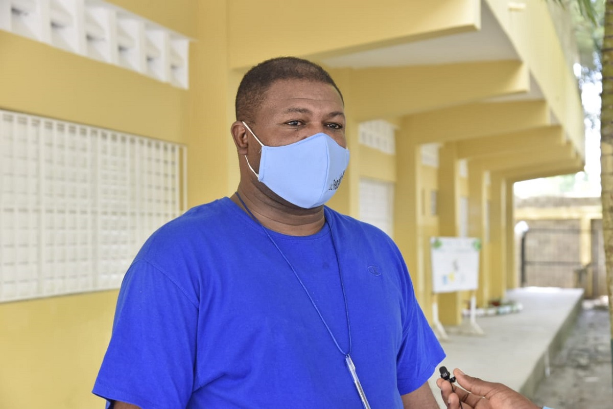  imagen El director distrital Mart&iacute;n Santos&nbsp; 