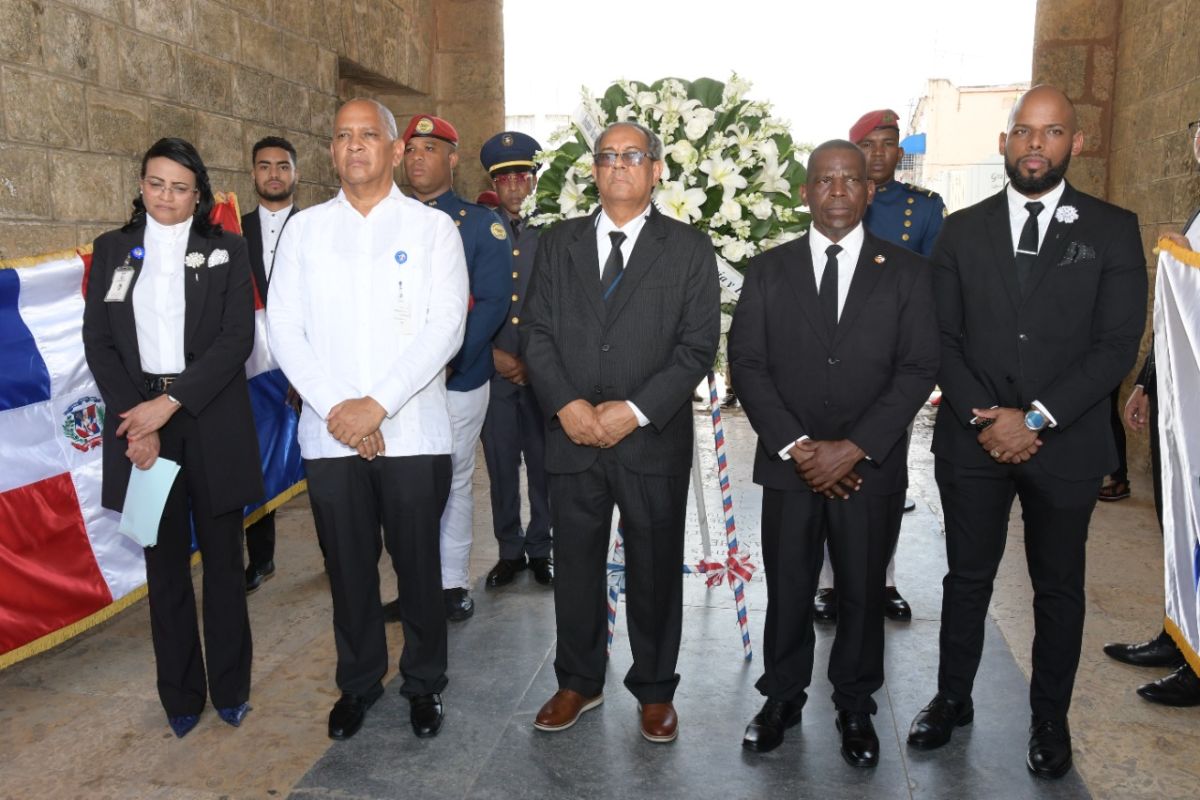  imagen Colaboradores del INABIMA. 