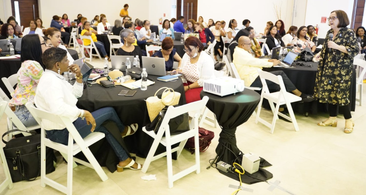  imagen Docentes en la jornada de capacitaci&oacute;n sobre Modelos Educativos Accesibles 