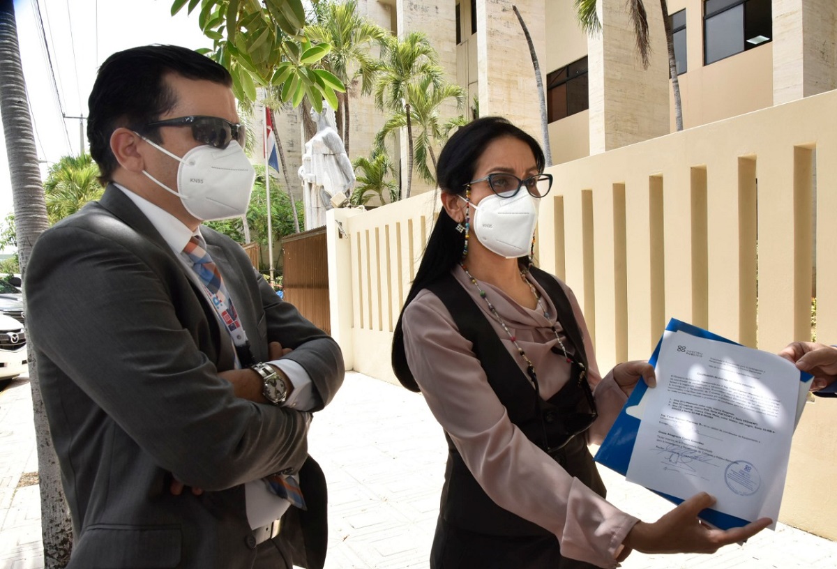  imagen Comisi&oacute;n de Rep&uacute;blica Digital-Educaci&oacute;n muestra evidencias de transparencia con que se entrega computadoras a estudiantes y maestros 