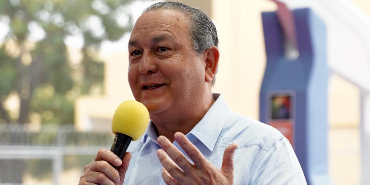  imagen inauguraci&oacute;n de cancha bajo techo del liceo Ram&oacute;n Emilio Jim&eacute;nez, del Distrito Educativo 10-03 