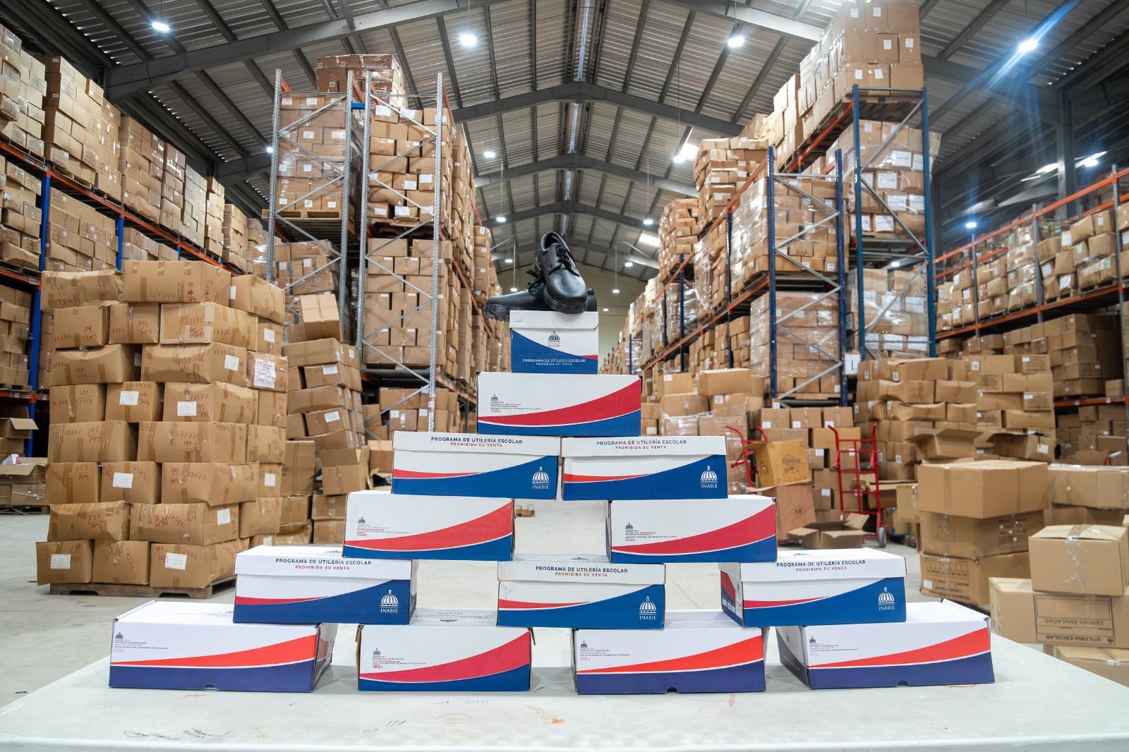 imagen Foto de cajas de utiles&nbsp; 