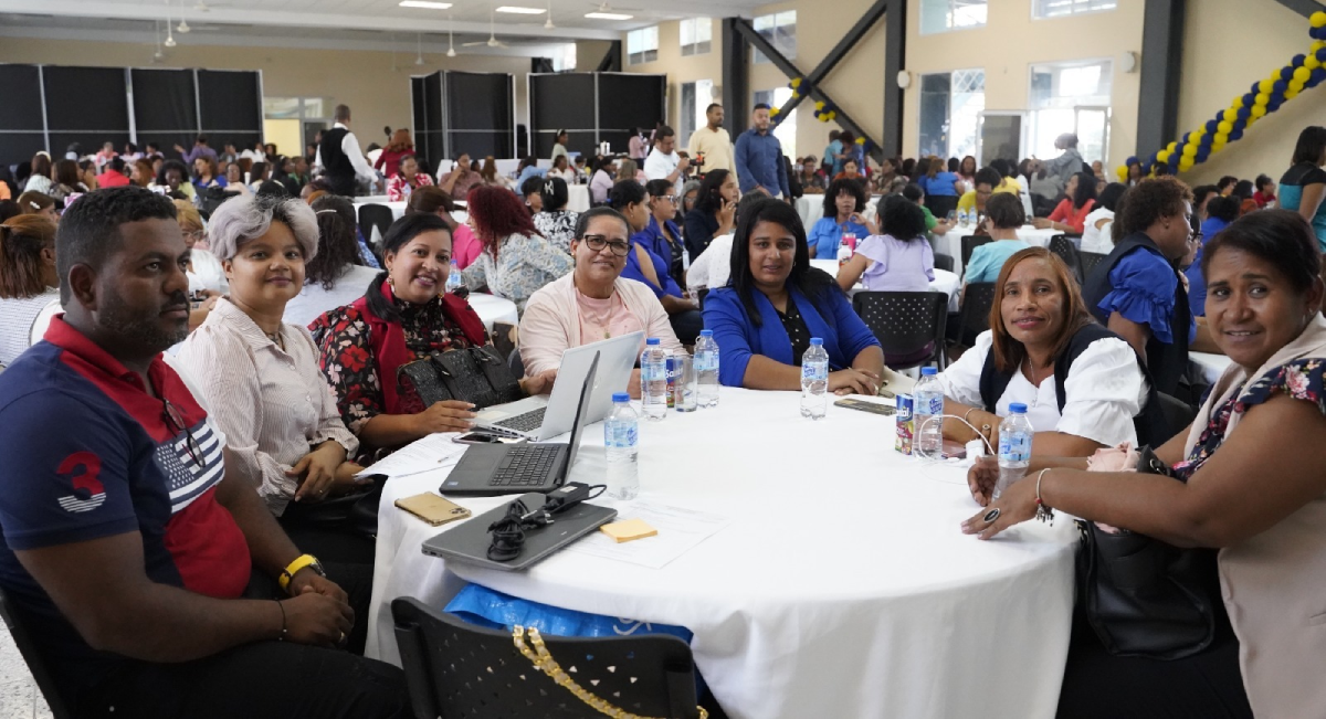  imagen T&eacute;cnicos participan en "Jornada de Verano 2023-2024&rdquo;. 