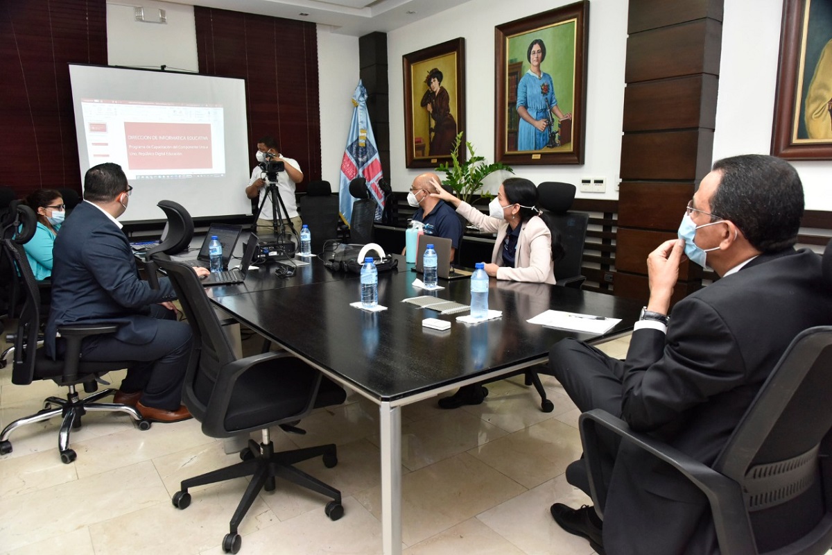  imagen MINERD presenta avances en la capacitaci&oacute;n virtual a docentes de todo el pa&iacute;s 