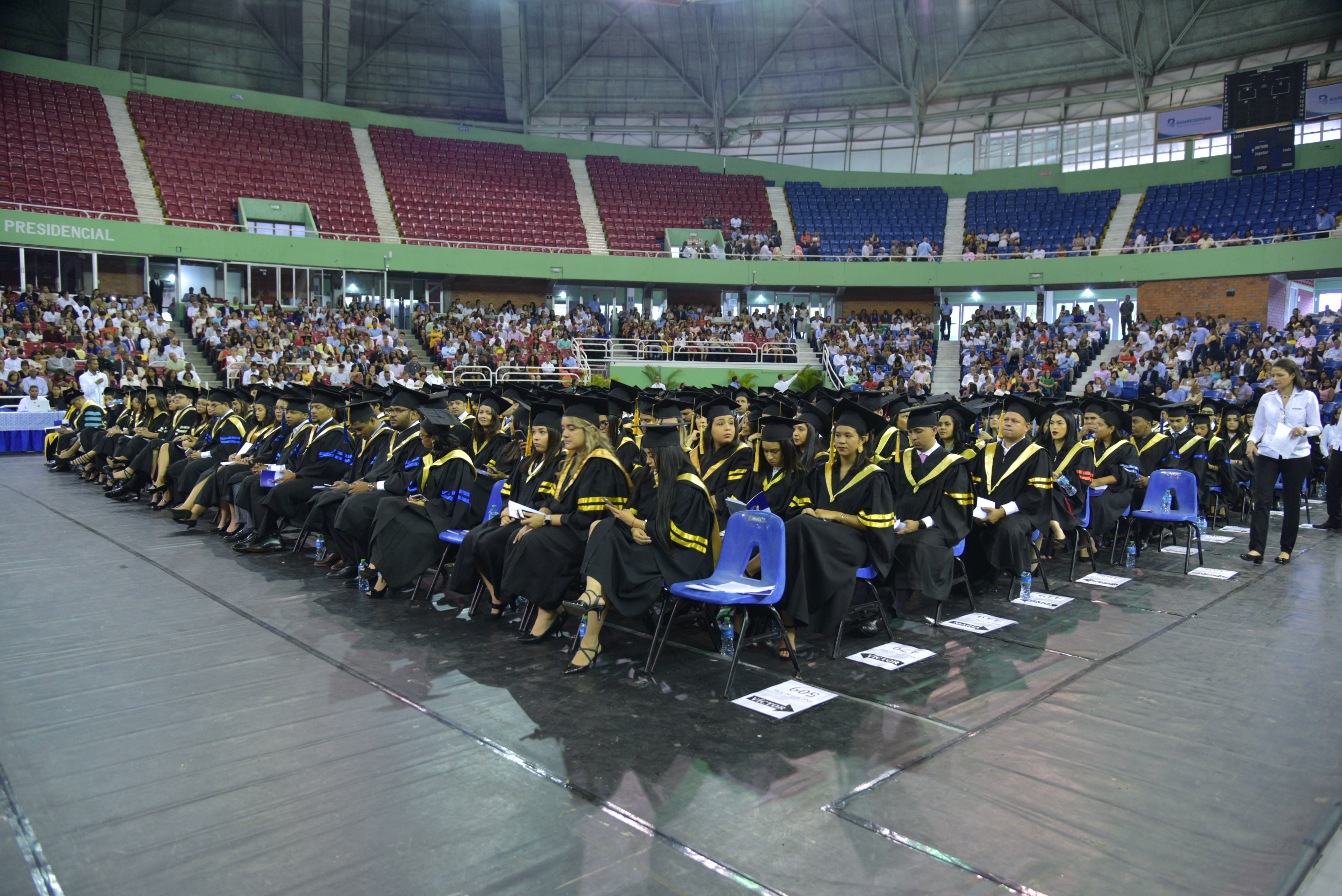  imagen Ministro de Educaci&oacute;n, Antonio Pe&ntilde;a Mirabal,&nbsp;como orador invitado en la Sexag&eacute;sima Graduaci&oacute;n de la Pontificia Universidad Cat&oacute;lica Madre y Maestra.&nbsp; 