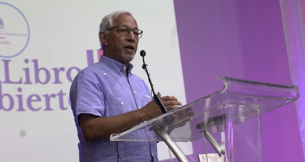  imagen Ministro de Educaci&oacute;n, &Aacute;ngel Hern&aacute;ndez&nbsp; 