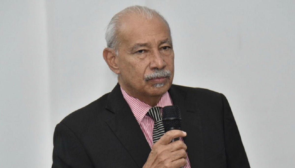  imagen Foto sentado del&nbsp;viceministro Frank D&acute;Oleo 