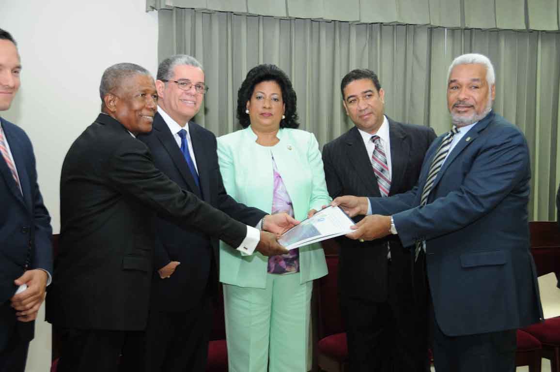  imagen Amarante Baret: Mejores profesores se logran con mejores universidades 