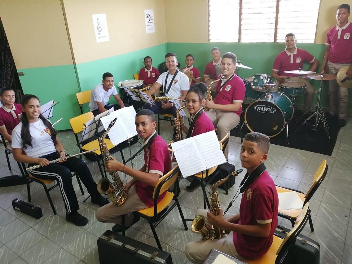  imagen La Banda Escolar de M&uacute;sica del Centro Educativo Nuestra Se&ntilde;ora de las Mercedes del Distrito Educativo 06-05 de La Vega 