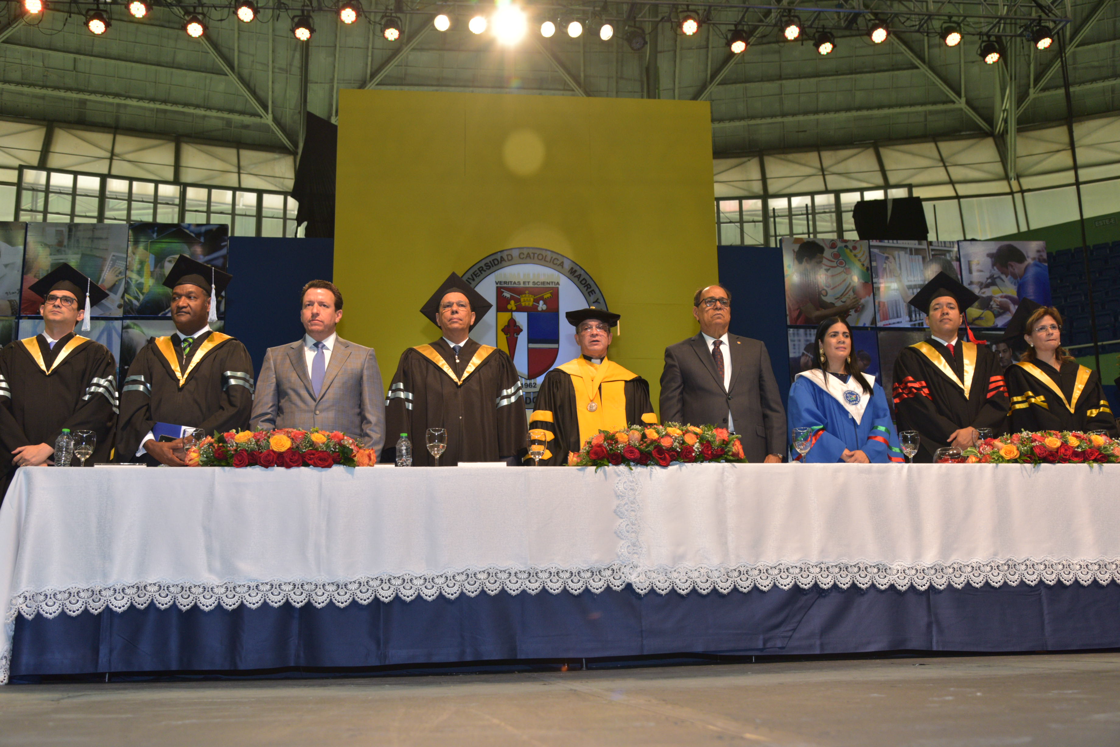  imagen Ministro de Educaci&oacute;n, Antonio Pe&ntilde;a Mirabal,&nbsp;como orador invitado en la Sexag&eacute;sima Graduaci&oacute;n de la Pontificia Universidad Cat&oacute;lica Madre y Maestra.&nbsp; 