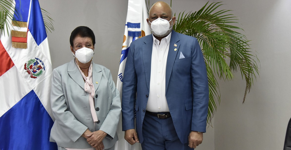  imagen El Ministro de Educaci&oacute;n, doctor Roberto Fulcar, sostuvo un encuentro con el equipo directivo del Instituto Nacional de Atenci&oacute;n Integral a la Primera Infancia (Inaipi) 