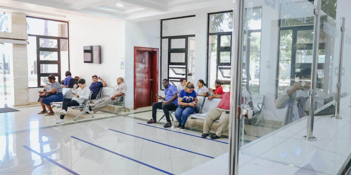  imagen Foto de empleados Minerd&nbsp; 