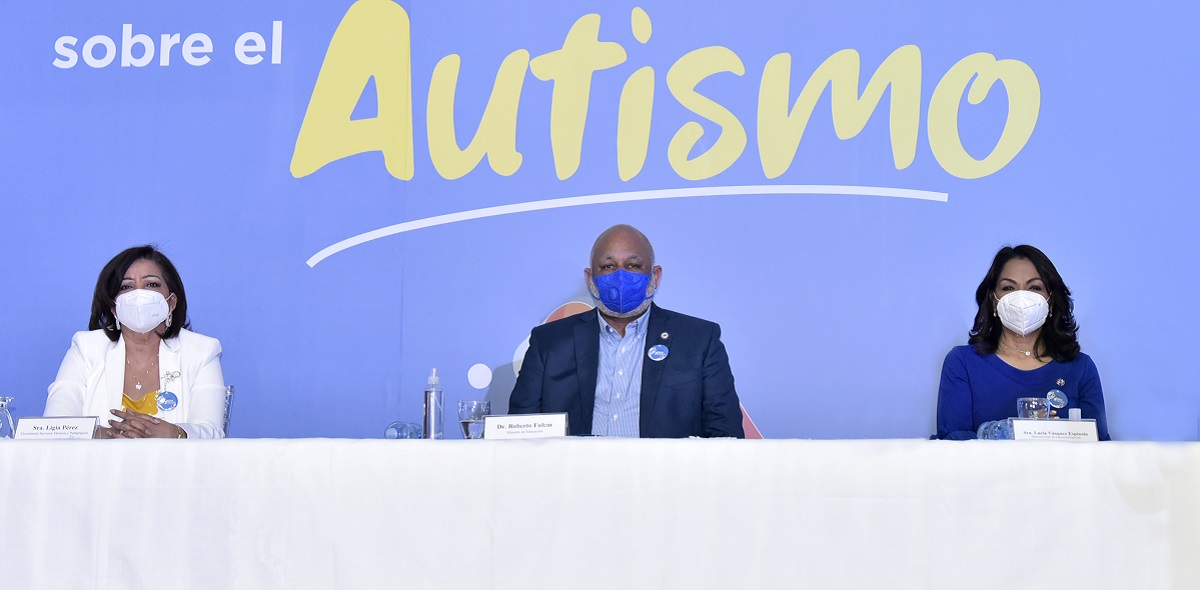  imagen Luc&iacute;a V&aacute;squez, directora de Educaci&oacute;n Especial del Minerd 