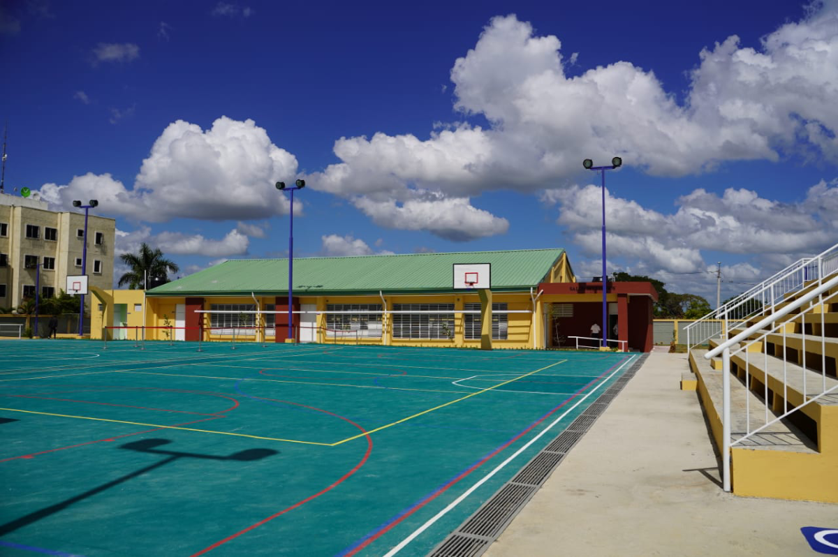  imagen Presidente Luis Abinader inaugura polit&eacute;cnico Evangelina Santos de Berg&eacute;s en ciudad Juan Bosh 